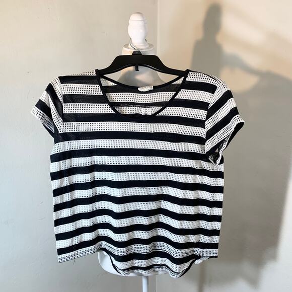 Converse women’s t-shirt size L - Picture 1 of 5